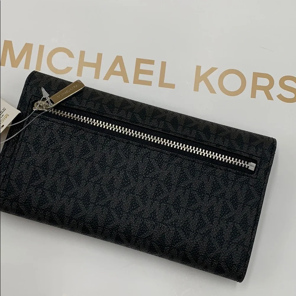 MICHAEL KORS JET SET TRAVEL LG TRIFOLD BLACK